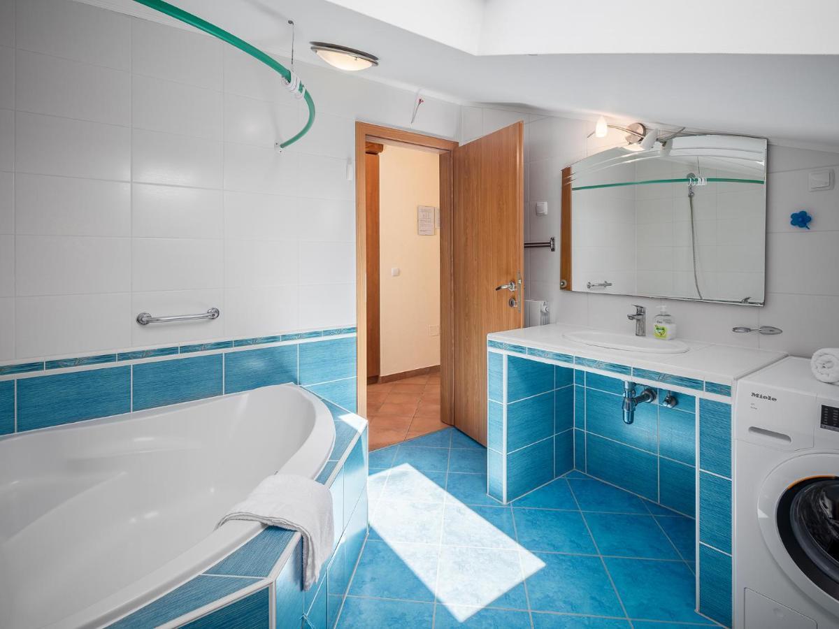 Spada Premium Apartments Пореч Экстерьер фото